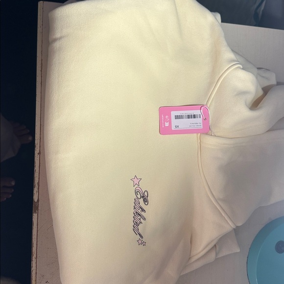 Edikted Pale Yellow Sweatshirt - Picture 2 of 3